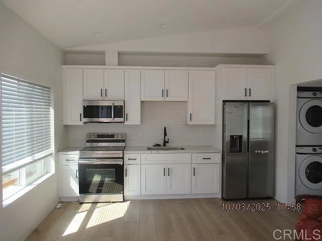 1 bed, 619 sqft, $1,900 — Photo 1