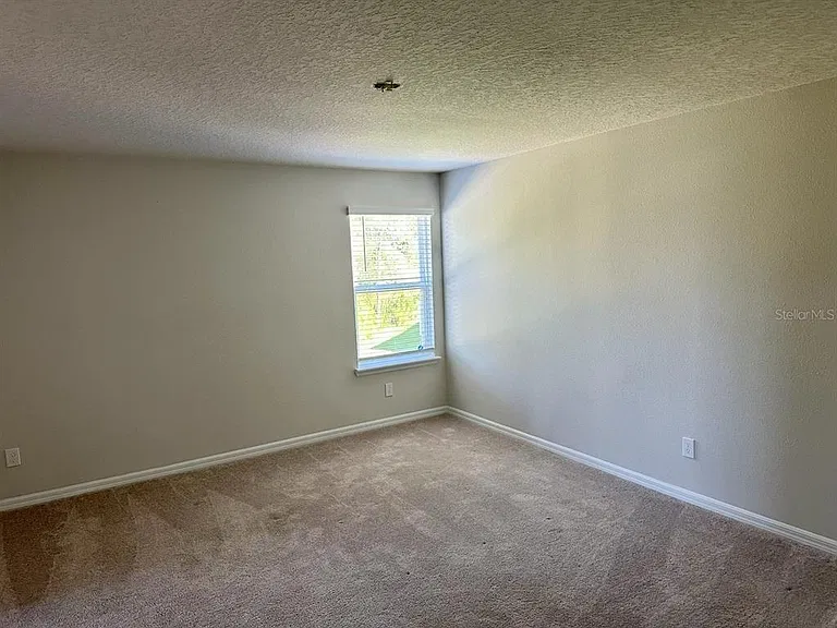 3876 Crawley Down Loop — Photo 4