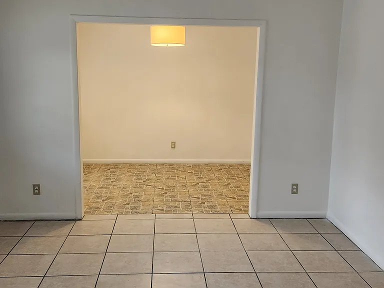 4705 Meadow Ave — Photo 5