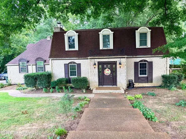 109 Brookside Dr, Senatobia, MS 38668