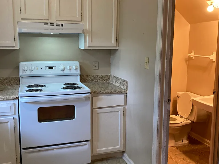 2131 W Gordon Ave #B — Photo 18
