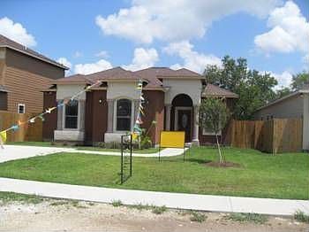 1st image of 305 Esma St
