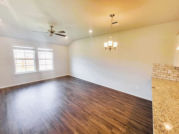 5th image of 1219 Lexington Dr #A