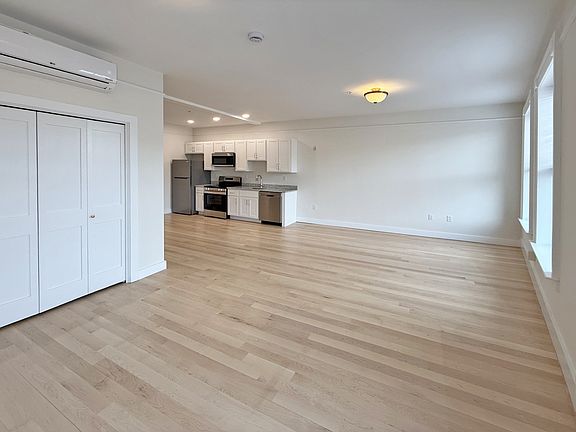 3rd image of 105 Paige St #308