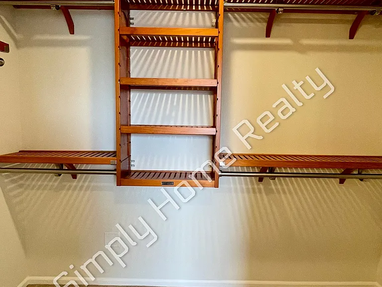 2420 Burlwood St NE — Photo 14