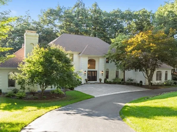 110 Mattison Dr, Concord, MA 01742