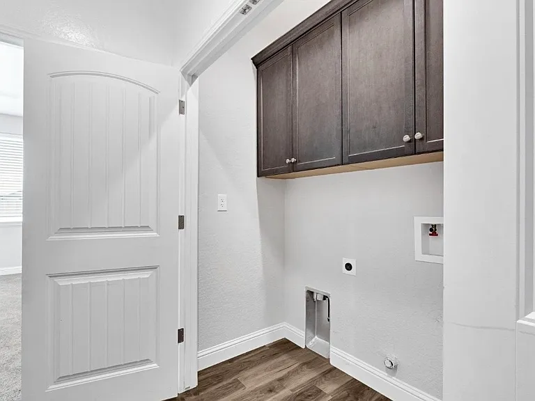 1148 Summit Ct — Photo 16