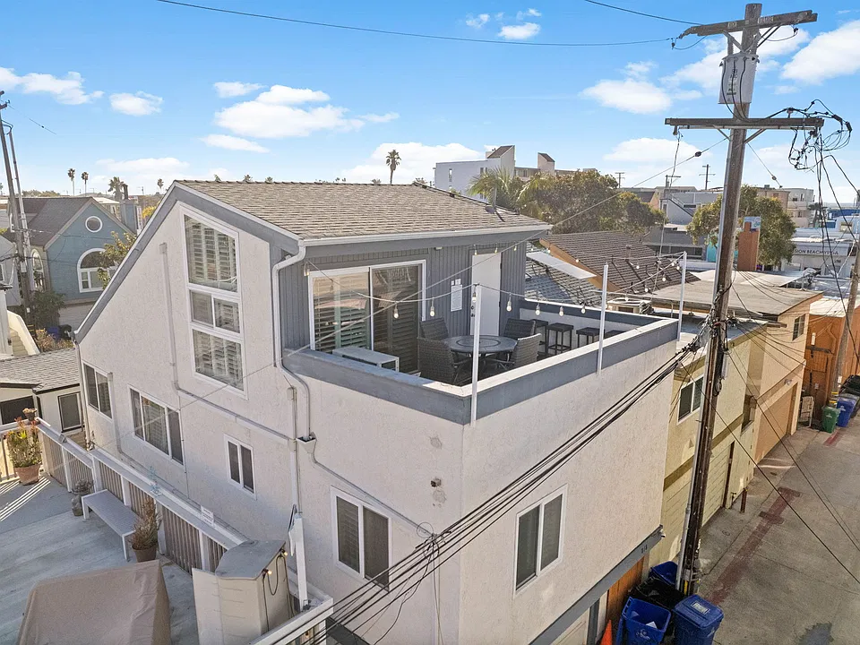 818 Rockaway Ct