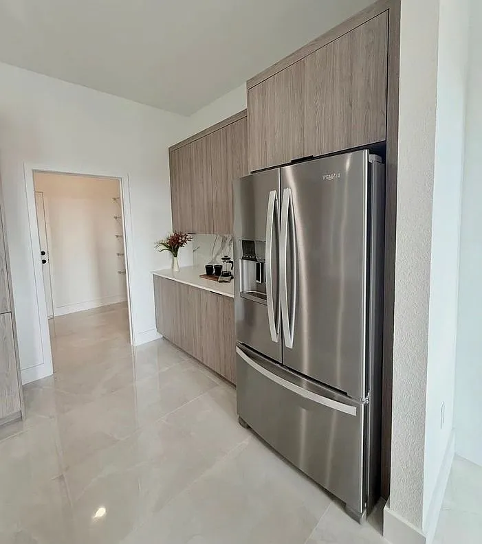 4 bed, 2.0 bath, 1998 sqft, $2,500 — Photo 2