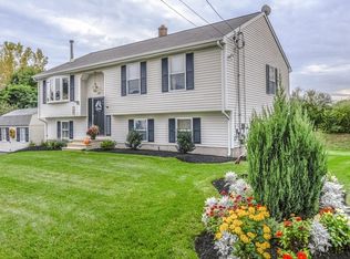 80 Lussier Ave, Attleboro, MA 02703