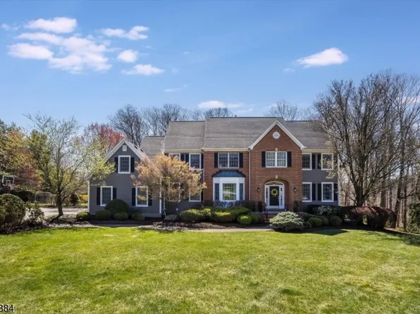 2 Fieldcrest Rd, Chester Twp., NJ 07930