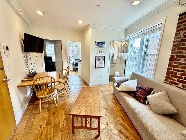 22 Moon St #4 — Photo 3