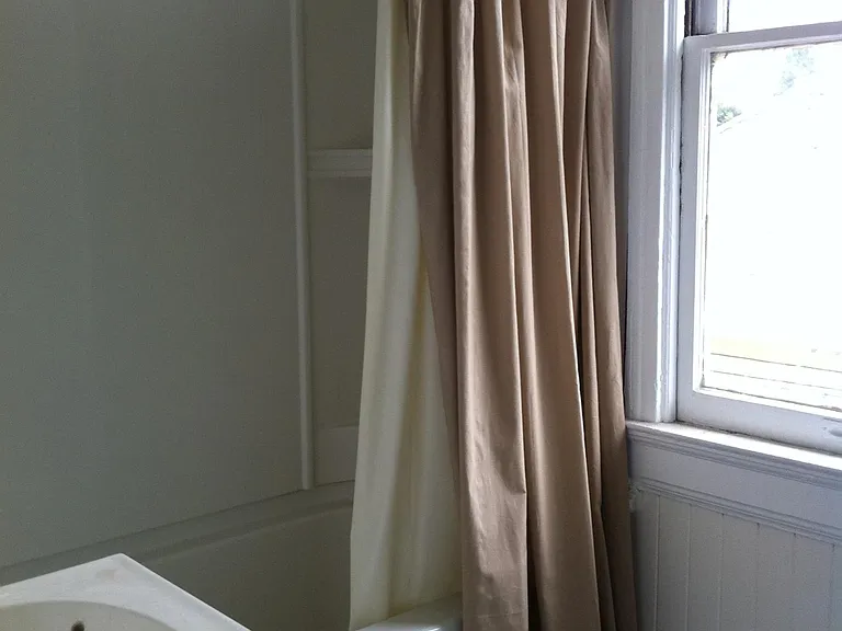 1215 W 30th St #4 — Photo 7