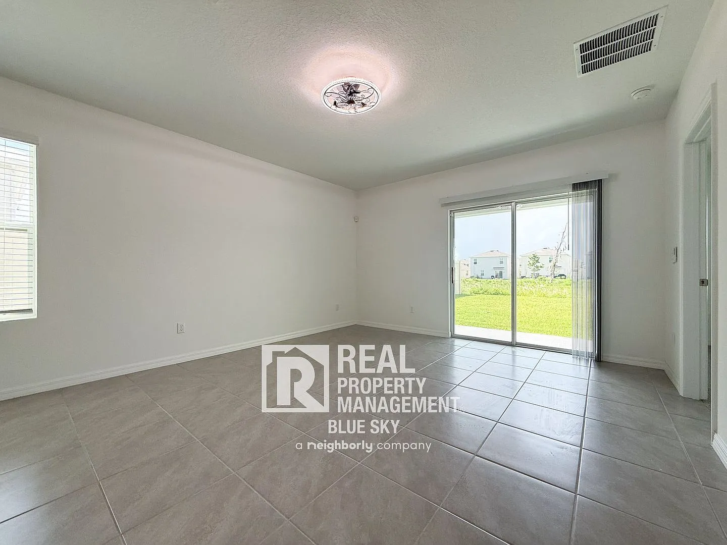 3 bed, 2.0 bath, 1504 sqft, $2,300 — Photo 4