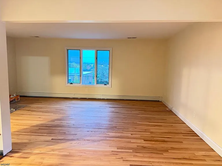 119 Cornelia St — Photo 6