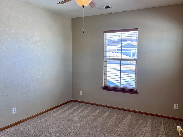 1121 S Richfield St — Photo 22