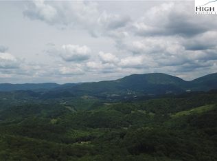 7581 Bear Track Ln, Vilas, NC 28692