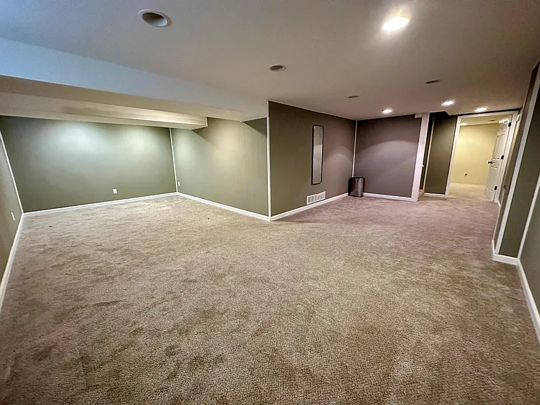 12937 Weatherfield Dr — Photo 28