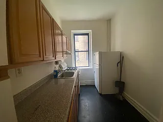 19 Parade Place