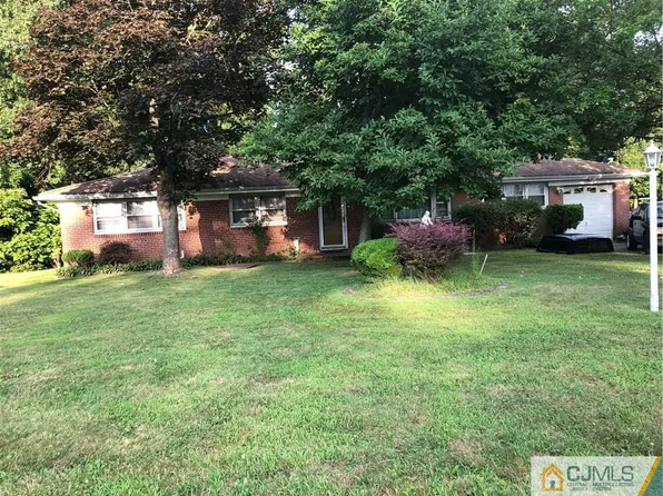 38 Utica Rd, Edison, NJ 08820