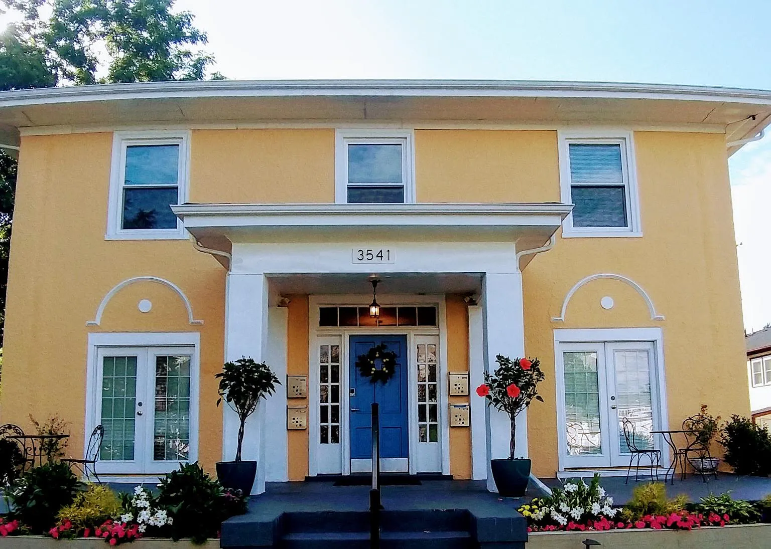 3541 Fort Ave — Photo 1