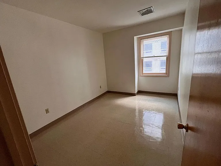 118 N 9th St #3F — Photo 4