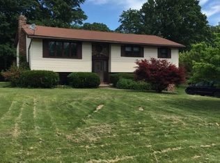 56 Log Rd, Jefferson Township, PA 18436