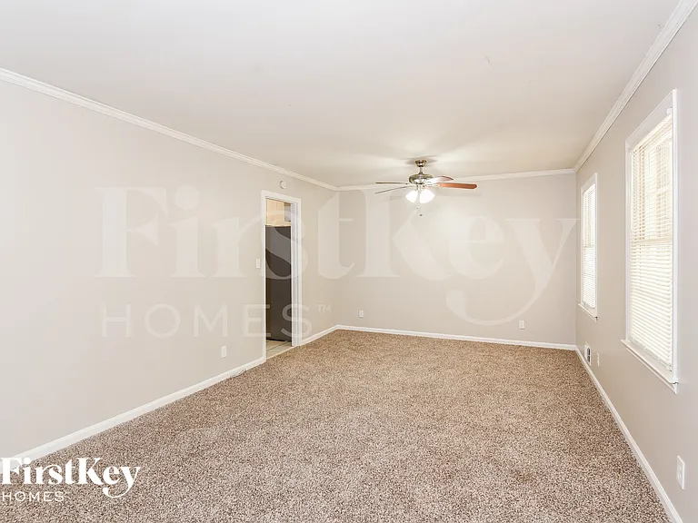 3605 Las Olas Dr — Photo 4