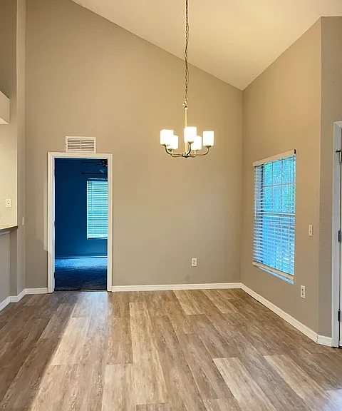 970 Spring Garden Ave — Photo 3