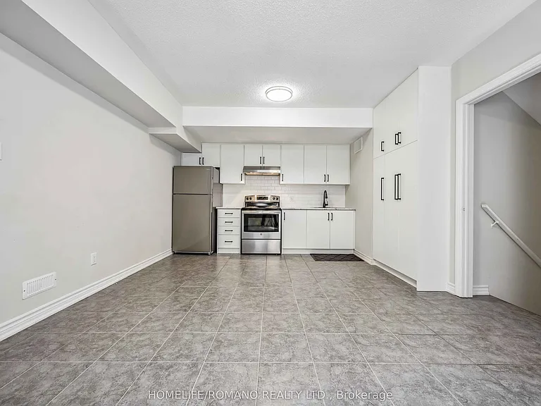 34 Gianmarco Way #BASEMENT — Photo 6
