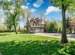 100 W Indian Ln, Norristown, PA 19403