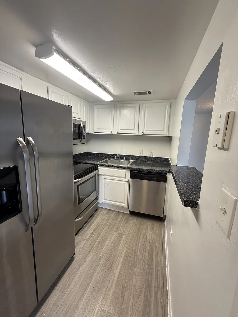 Building Photo - 2533 N Alafaya Trl #62