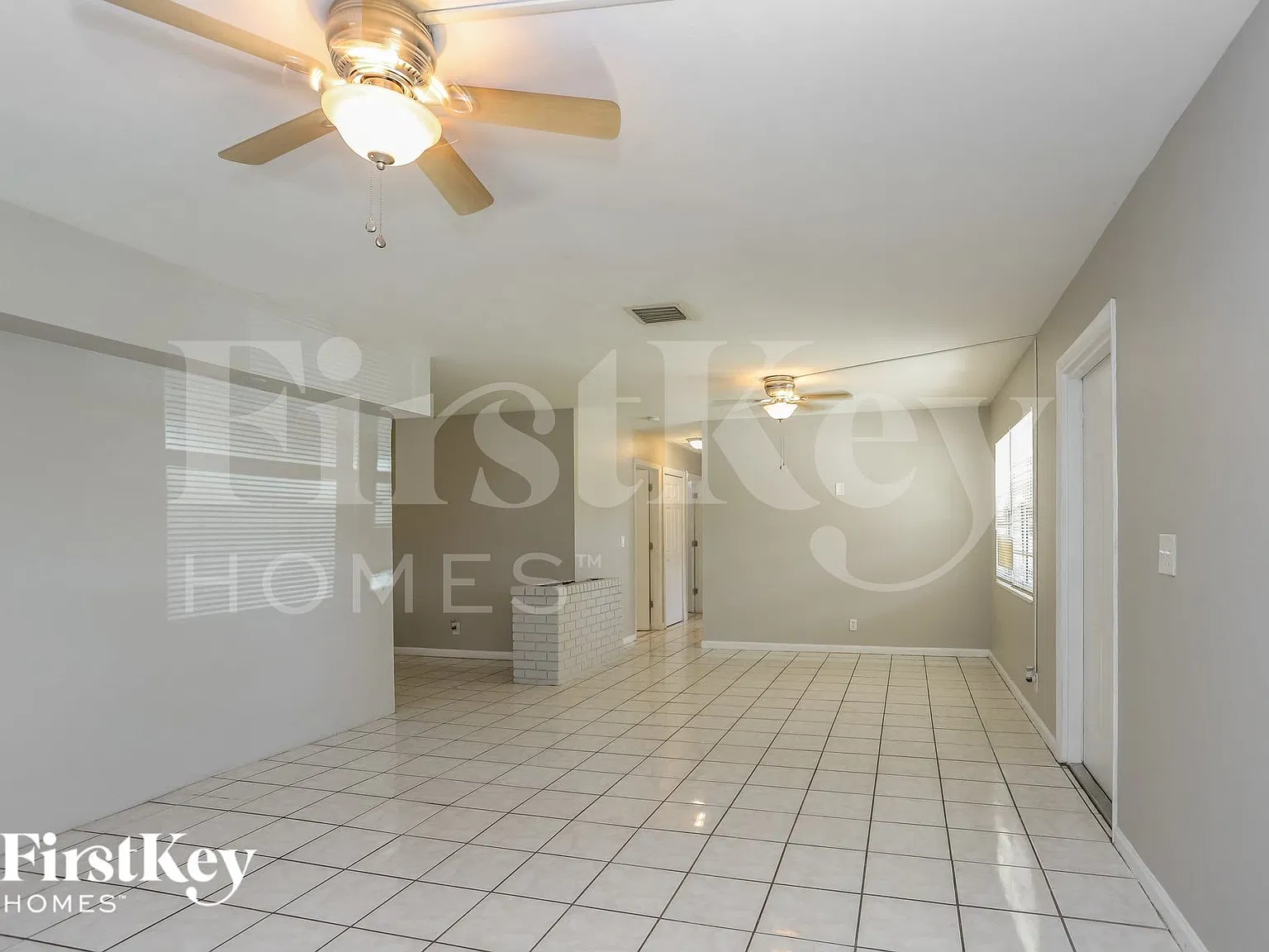 3 bed, 1.0 bath, 1125 sqft, $2,335 — Photo 3