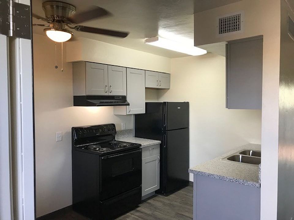 1st image of 3700 N Fairview Ave #1B-1Ba-444Sqft