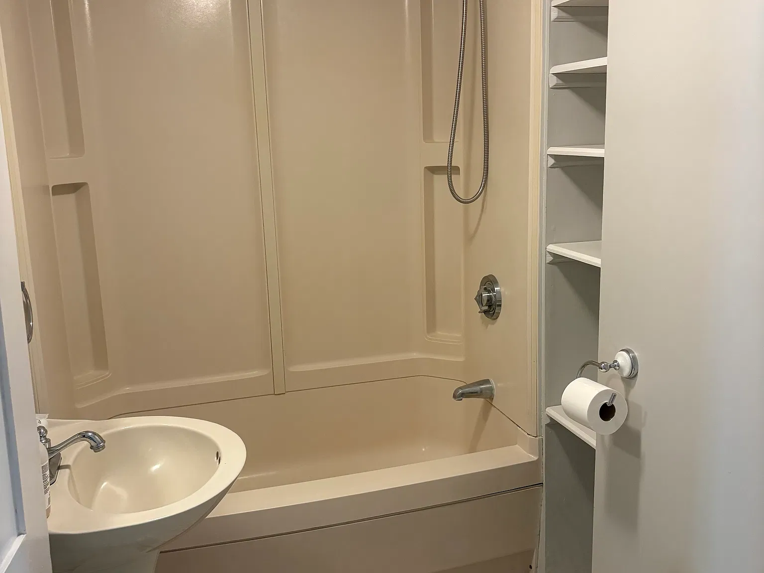 High st - Apt 2 — Photo 3
