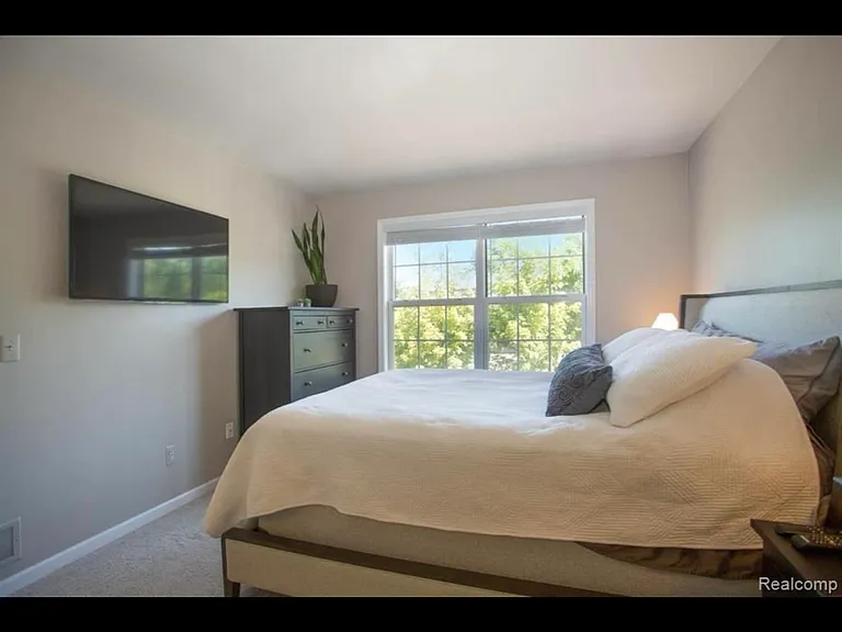 2803 Barclay Way — Photo 75