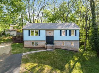 3 Sullivan St, Staunton, VA 24401