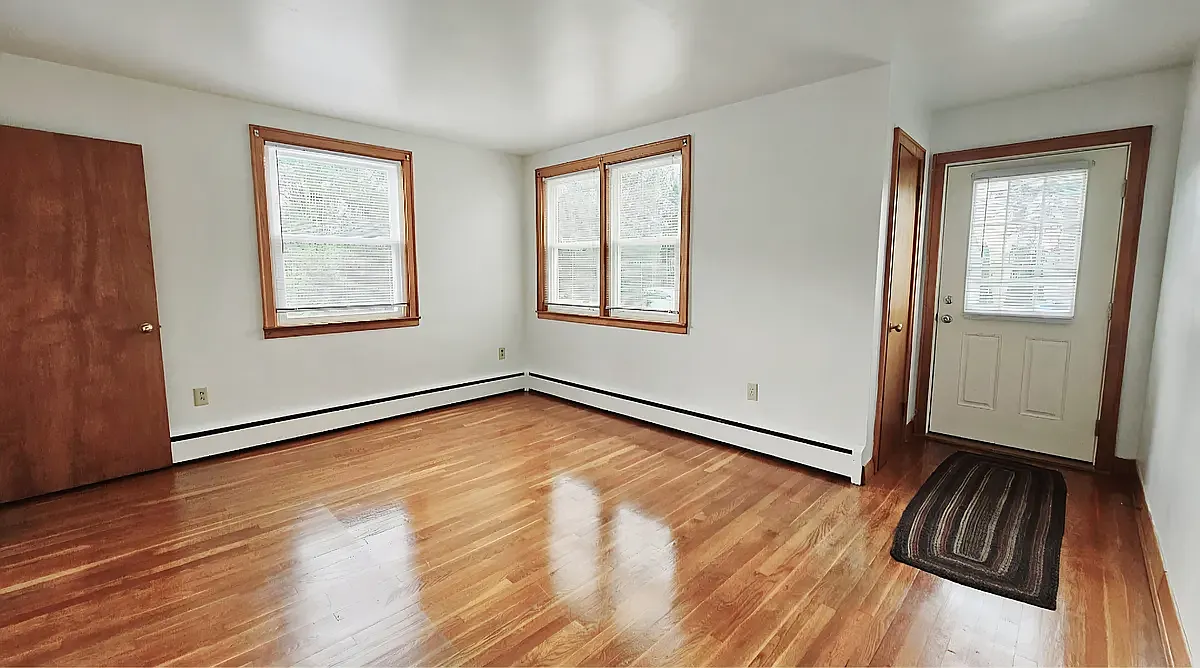 2 bed, 925 sqft, $1,225 — Photo 2