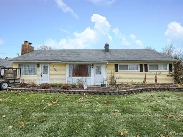 37688 Groesbeck Hwy, Clinton Township, MI 48036