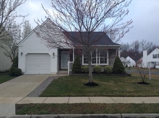 575 Doral Dr, Williamstown, NJ 08094