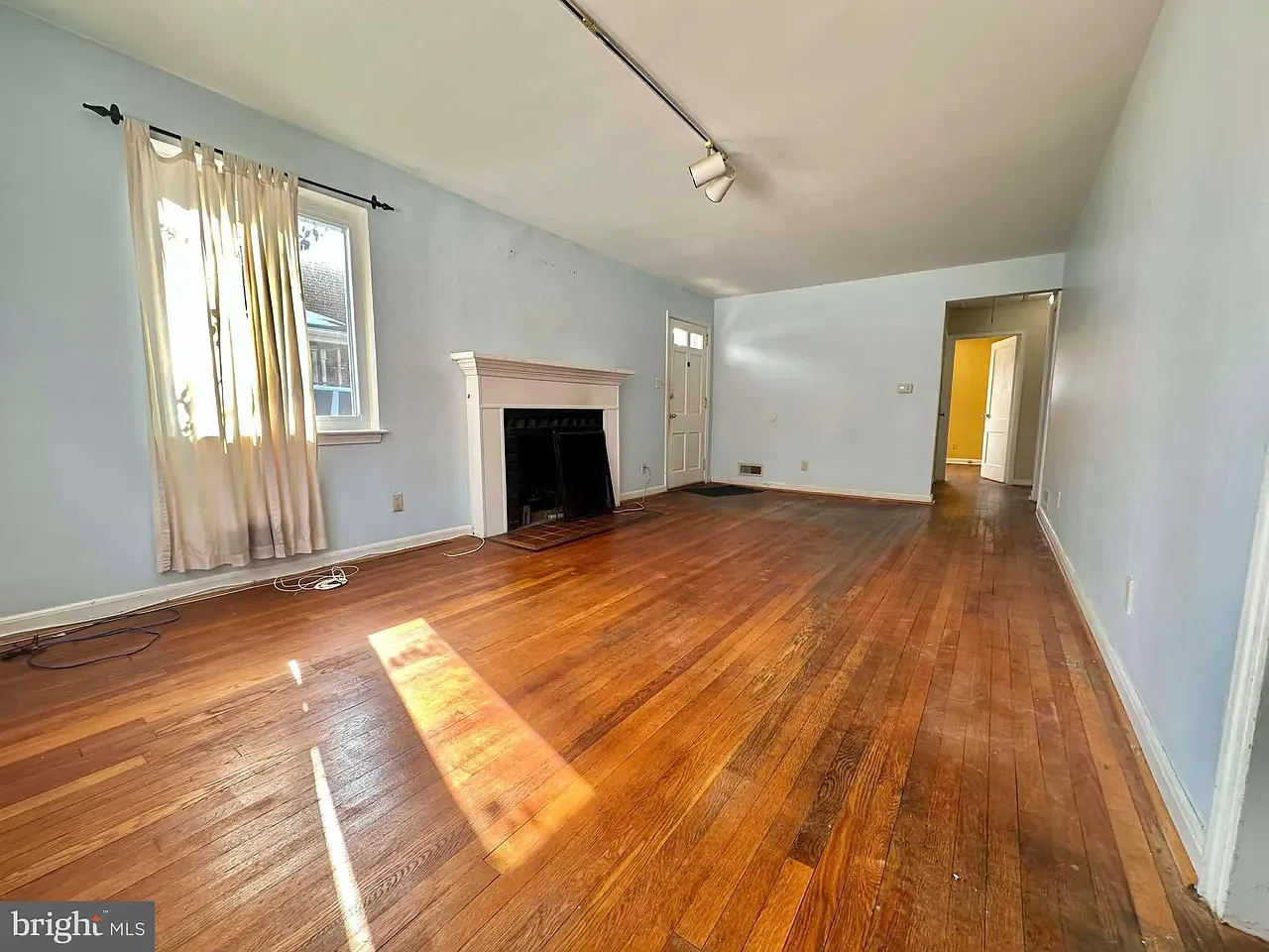 5 bed, 1008 sqft, $4,500 — Photo 1