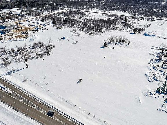 3rd image of 14 Acres Weston Ave