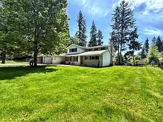 450 NE Riverhill Dr — Photo 49