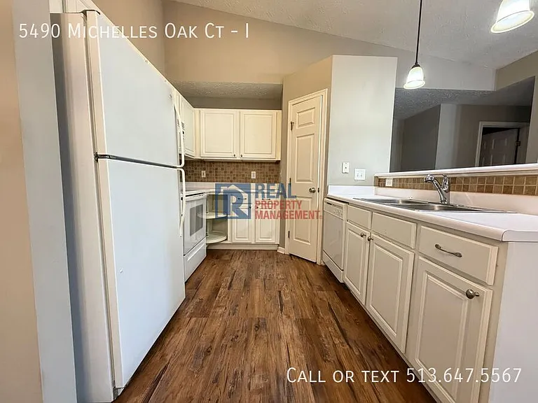 5490 Michelles Oak Ct #I — Photo 5