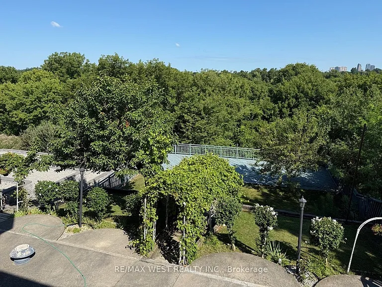 10 Norris Pl — Photo 12