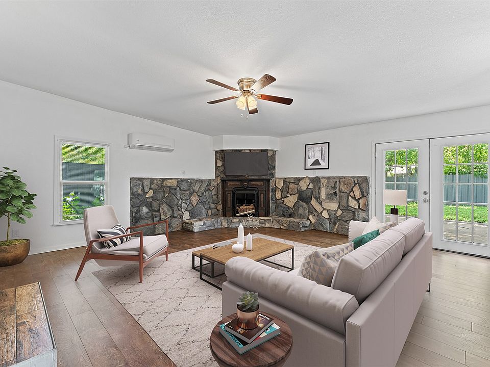 1st image of 1924 Connally St