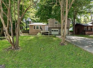 795 Sheppard Cv, Stone Mountain, GA 30083