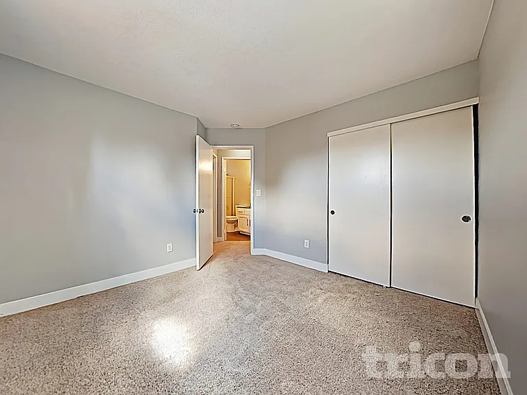 2819 Filbert St — Photo 13