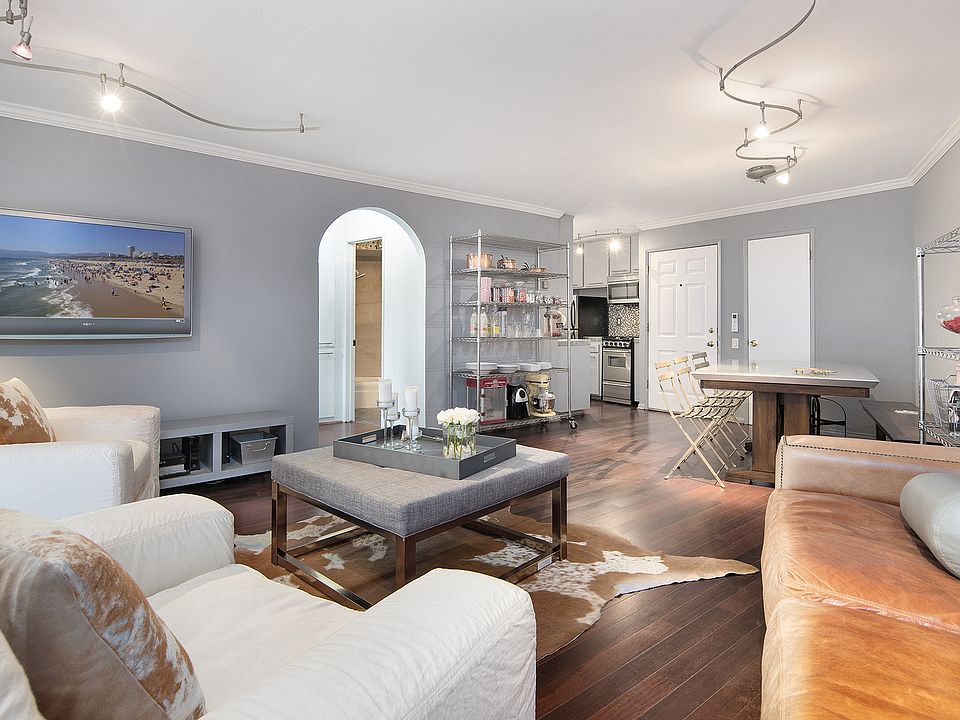 1st image of 2035 4th St Unit 205C