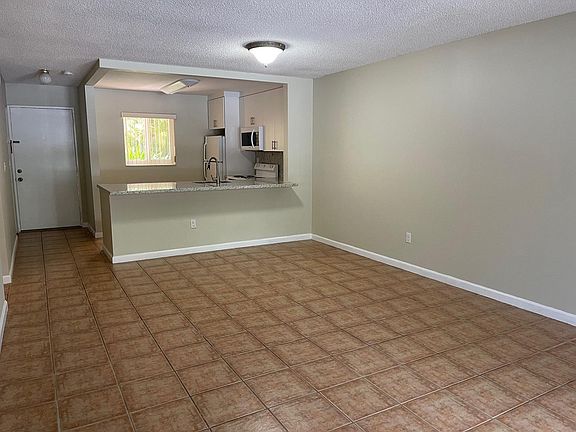 5th image of 7707 Camino Real #B-112